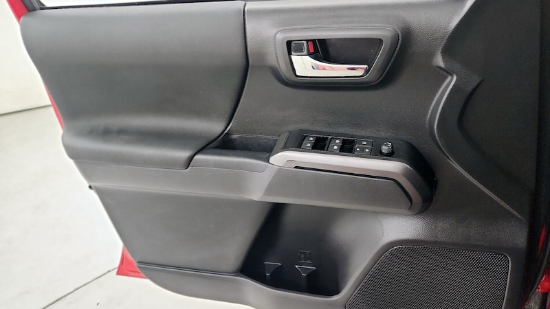 2023 Toyota Tacoma TRD Off-Road 12