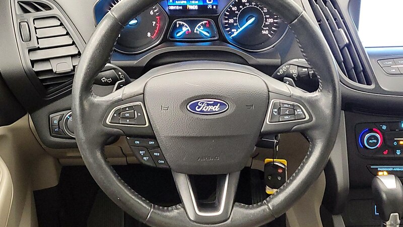 2017 Ford Escape SE 10