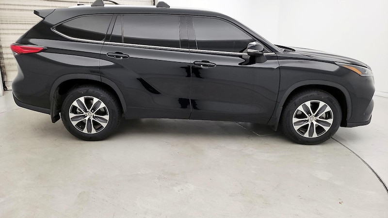 2021 Toyota Highlander XLE 4