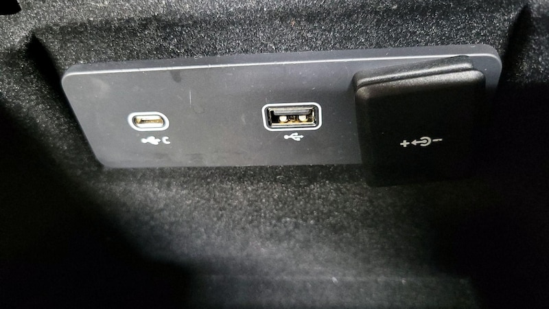 2021 Jaguar XF R-Dynamic SE 19