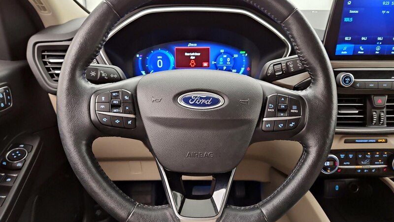 2020 Ford Escape Titanium 10