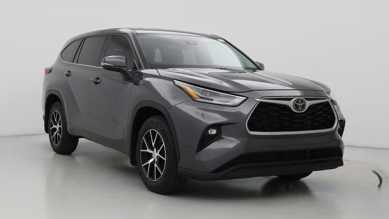 2021 Toyota Highlander LE Hero Image