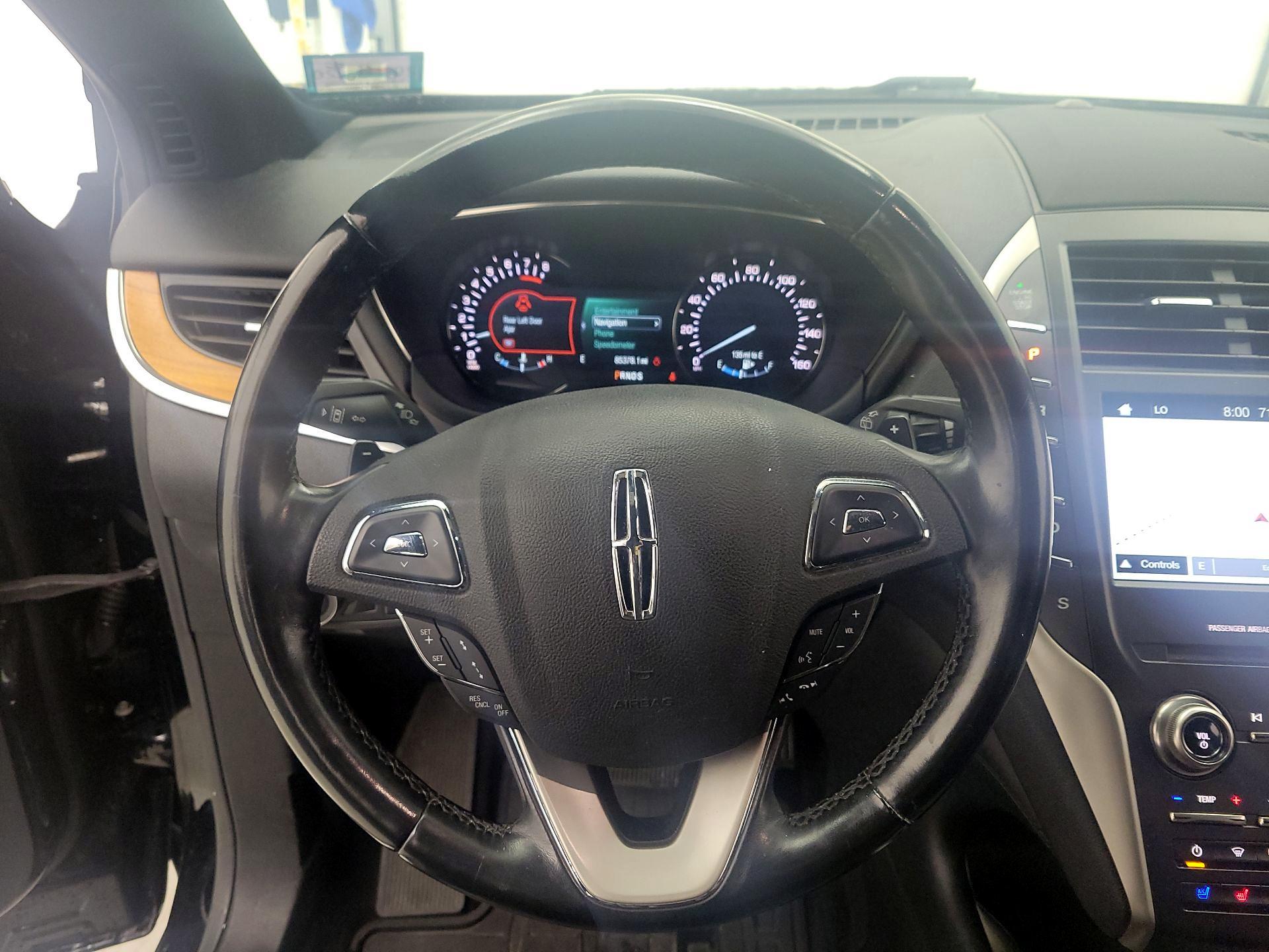 Thumbnail: 2017 Lincoln MKC - 10