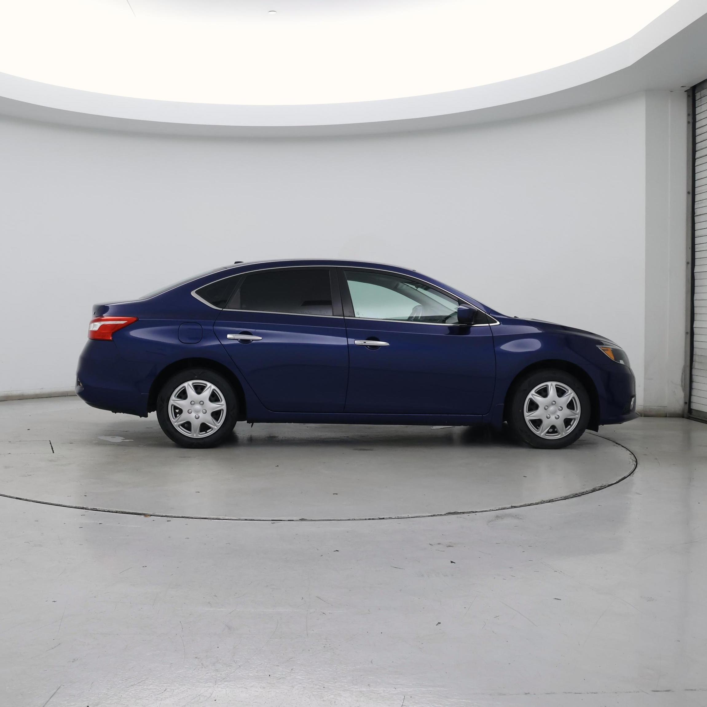 Thumbnail: 2017 Nissan Sentra - 7