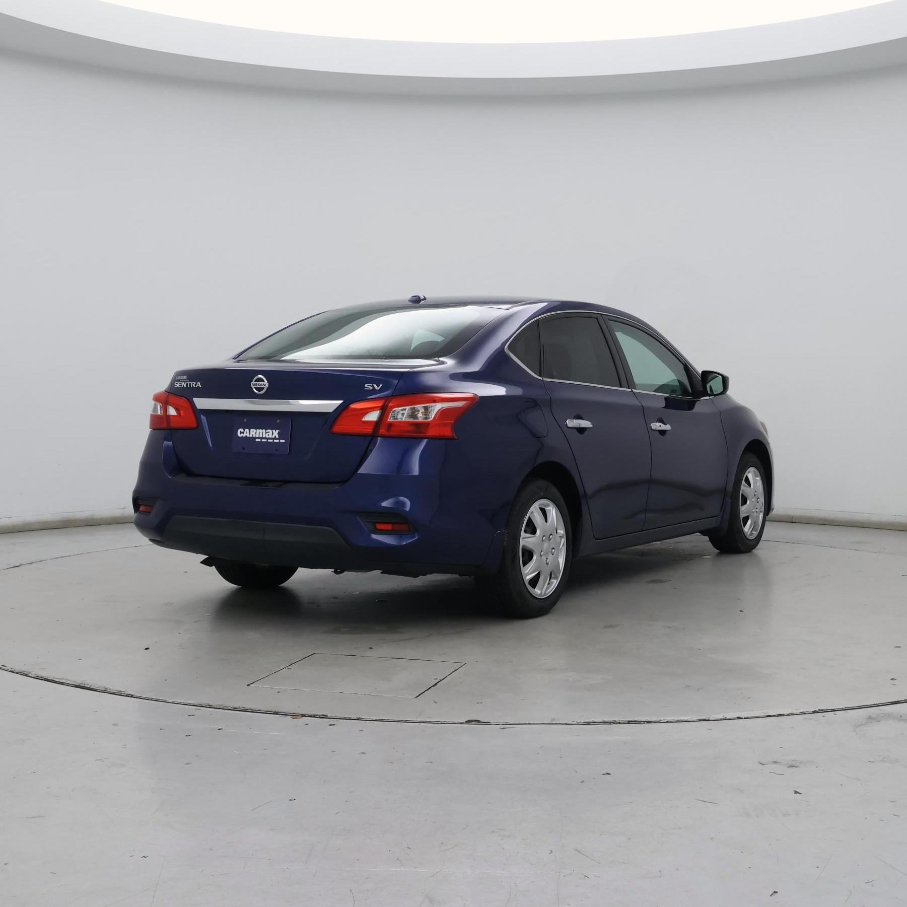 Thumbnail: 2017 Nissan Sentra - 8