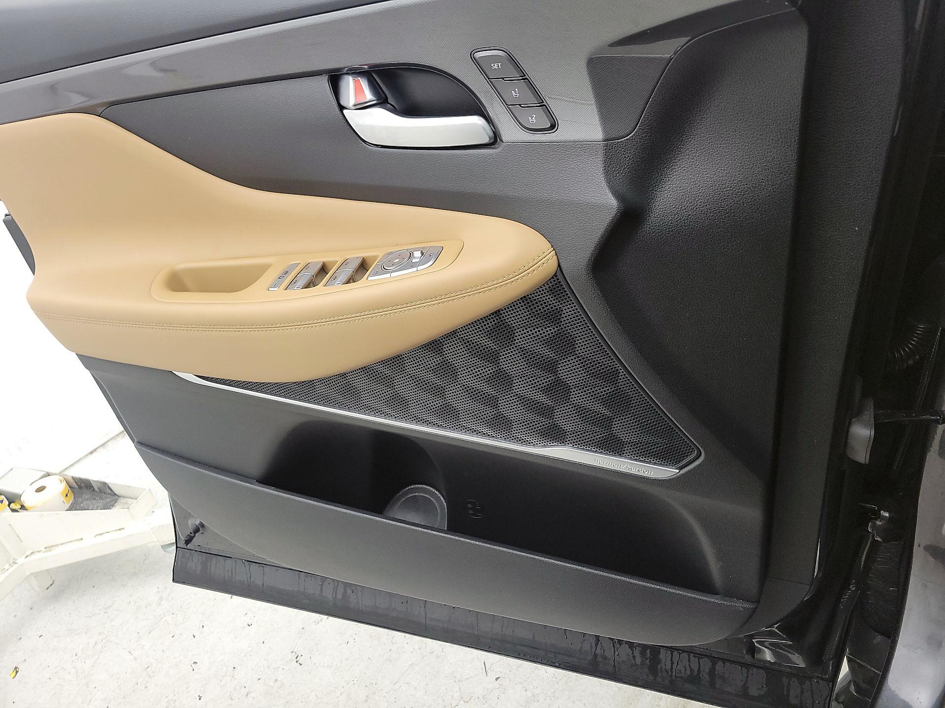 Thumbnail: 2022 Hyundai Santa Fe - 12