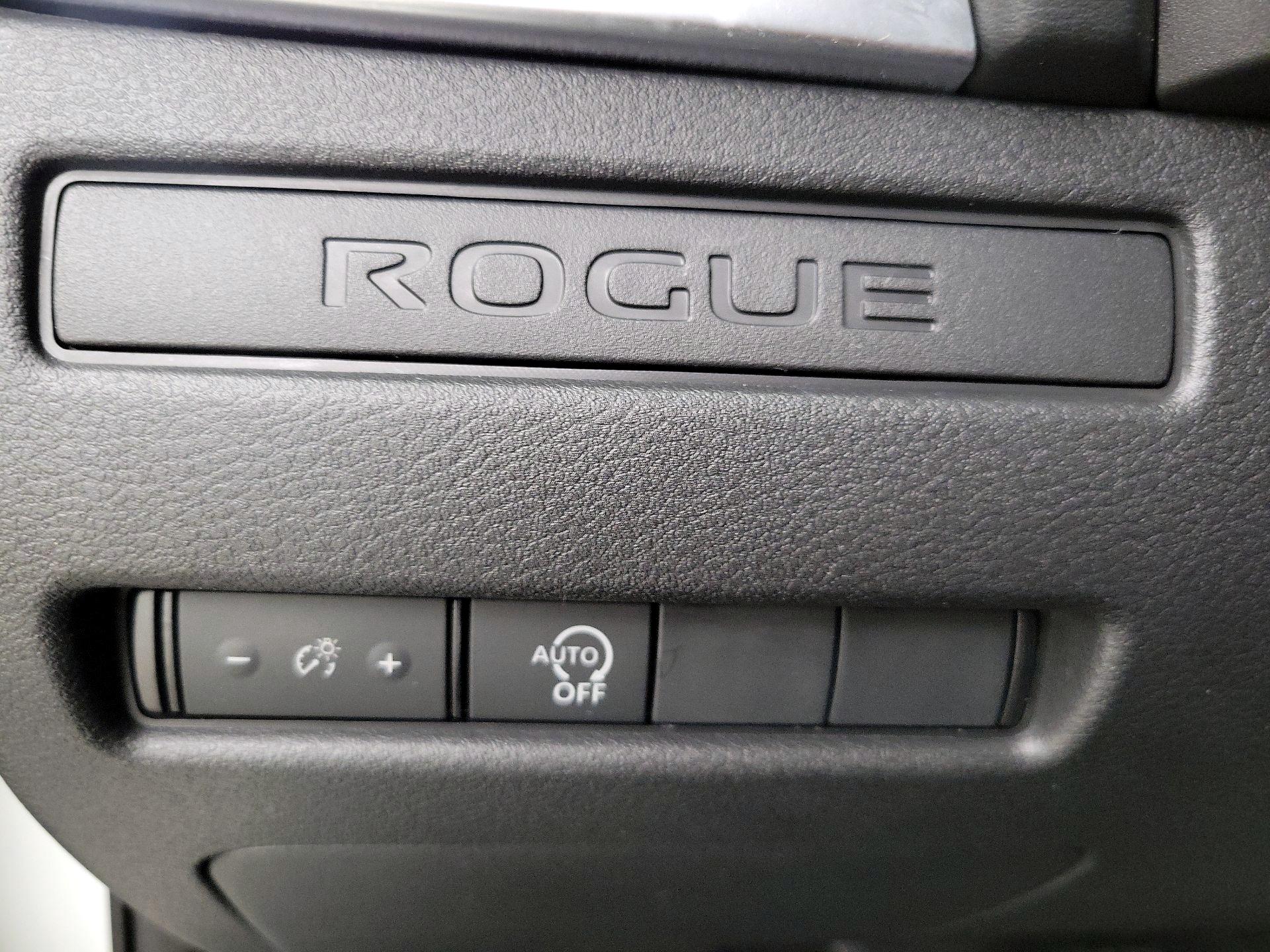 Thumbnail: 2023 Nissan Rogue - 13