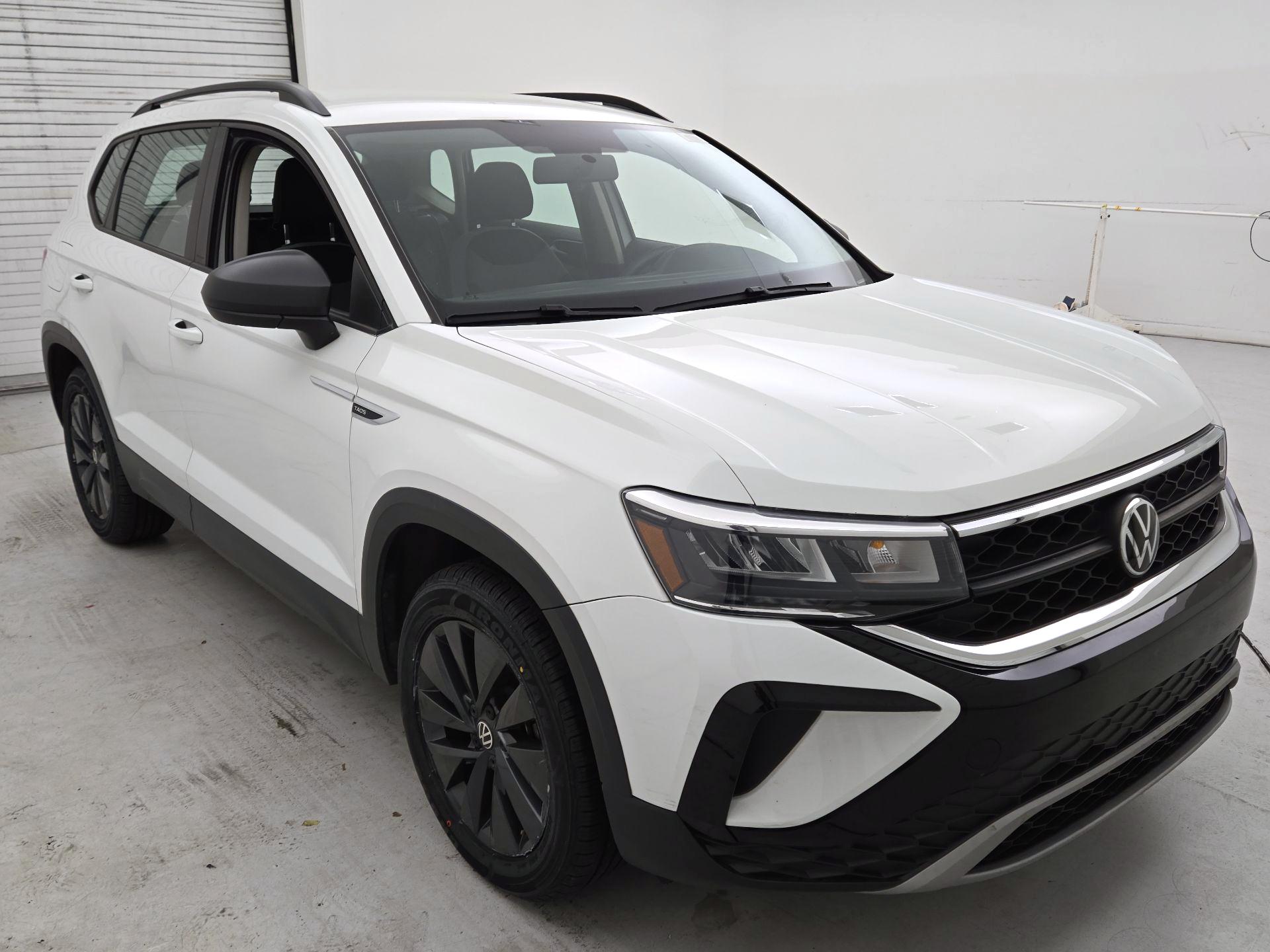 Thumbnail: 2022 Volkswagen Taos - 1