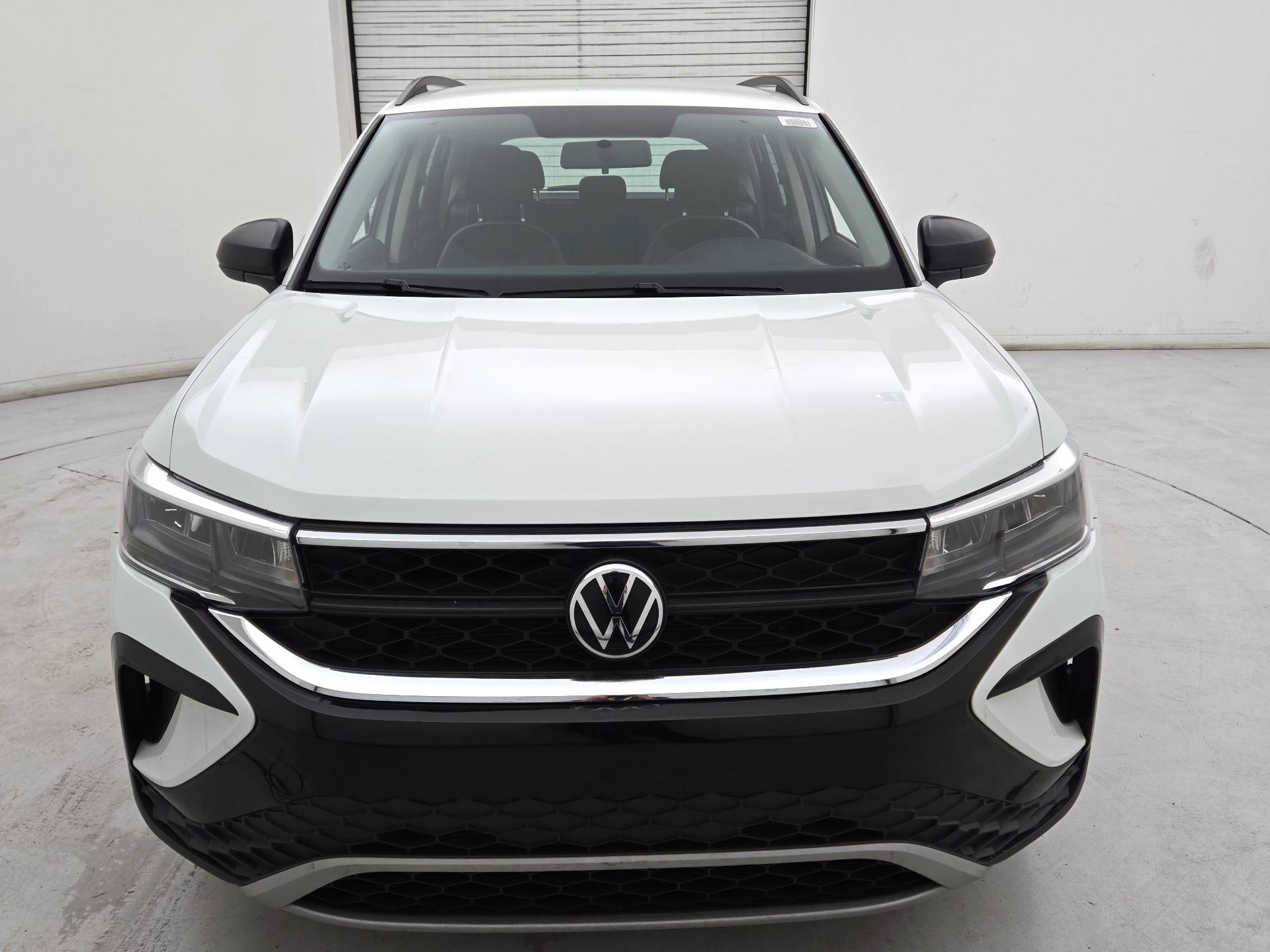 Thumbnail: 2022 Volkswagen Taos - 2