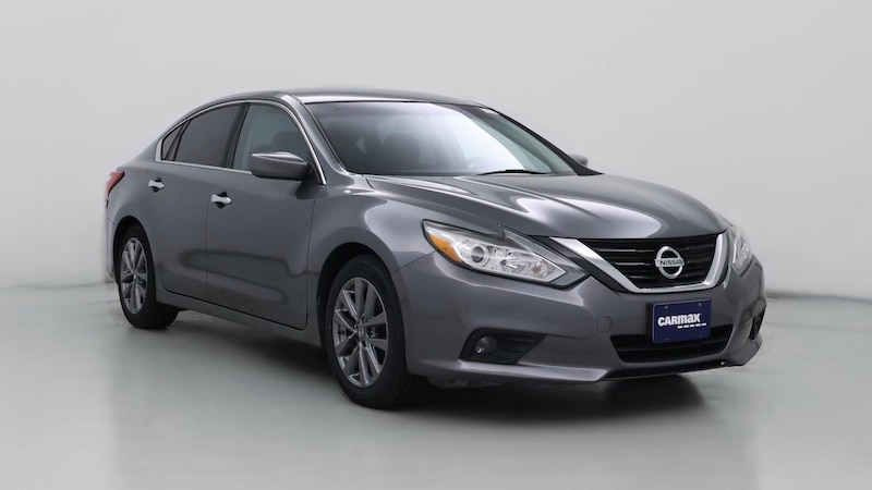 2017 Nissan Altima SV Hero Image