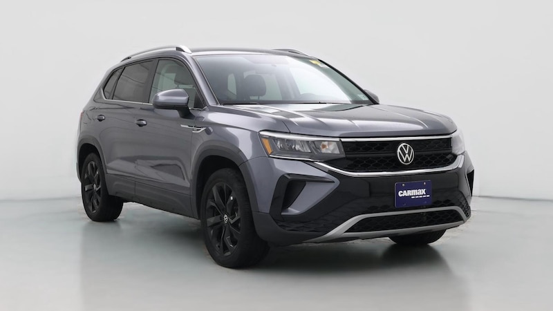 2022 Volkswagen Taos SE Hero Image