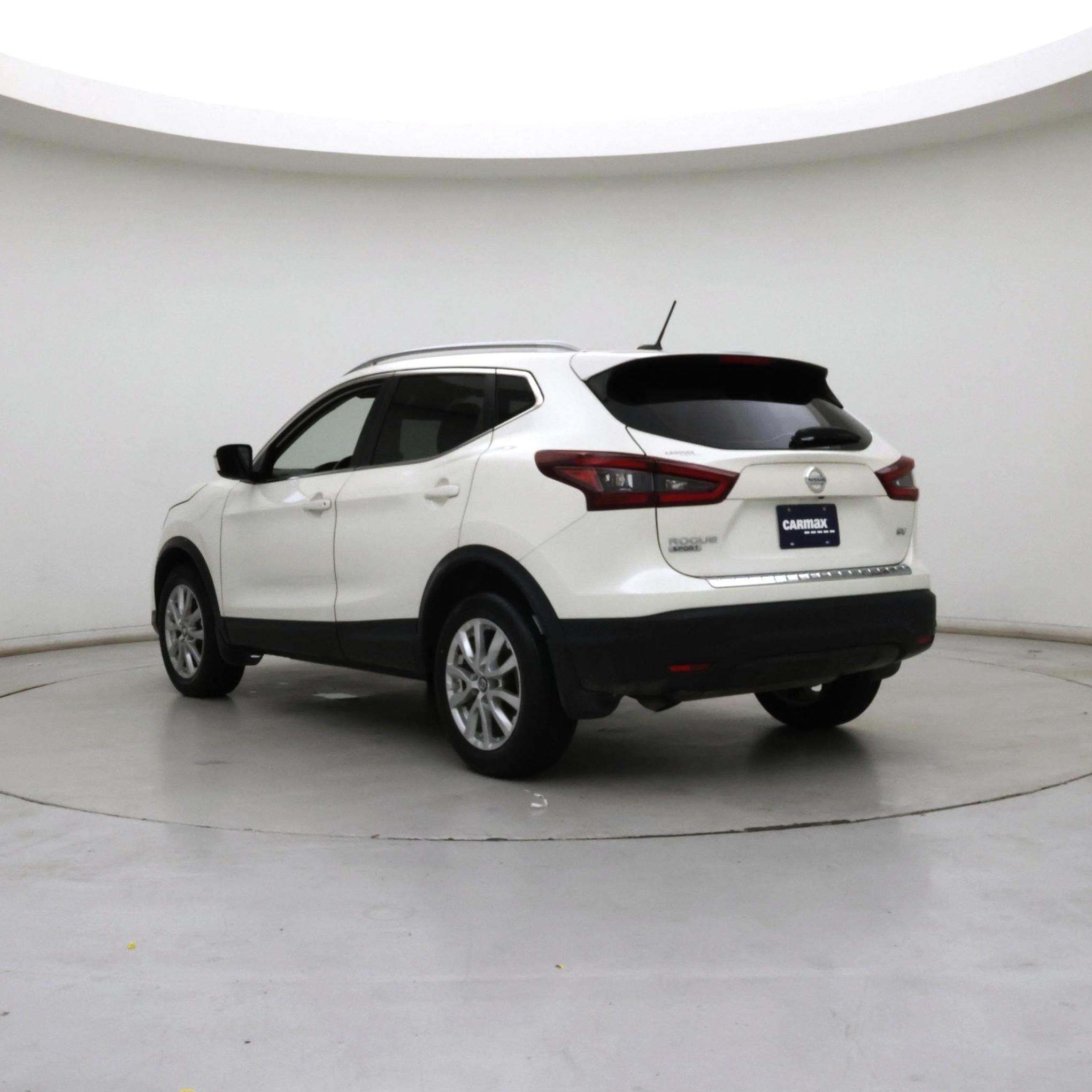 Thumbnail: 2021 Nissan Rogue Sport - 2
