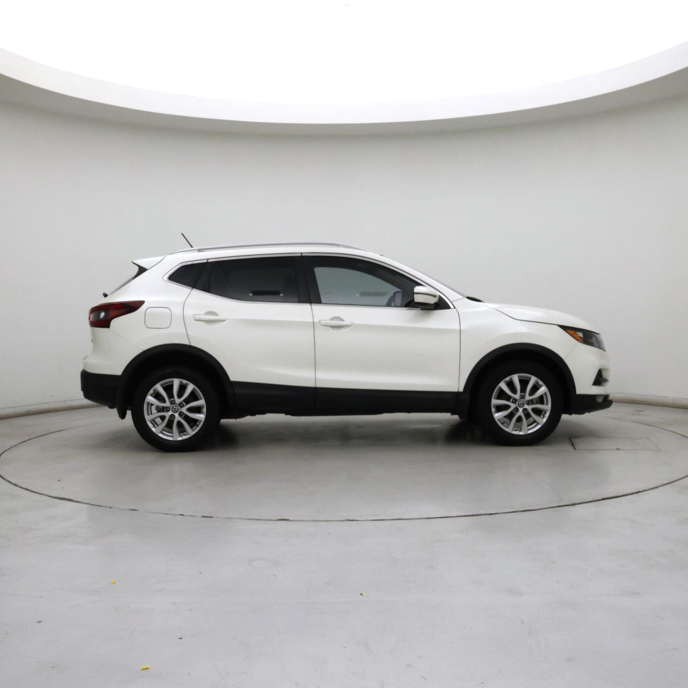 Thumbnail: 2021 Nissan Rogue Sport - 7