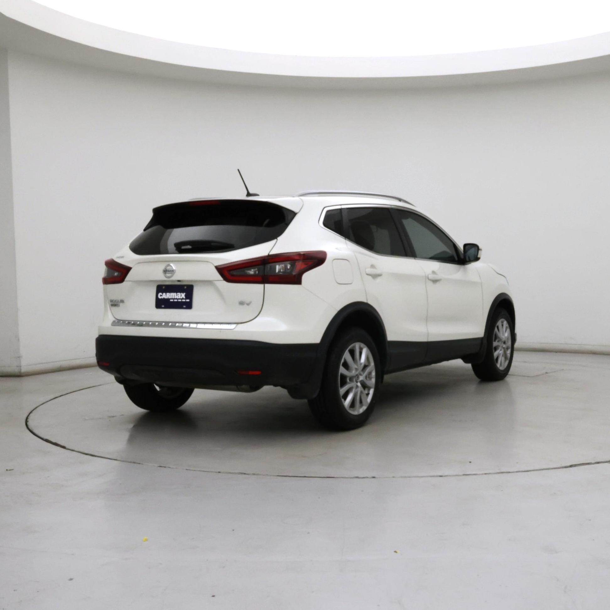 Thumbnail: 2021 Nissan Rogue Sport - 8
