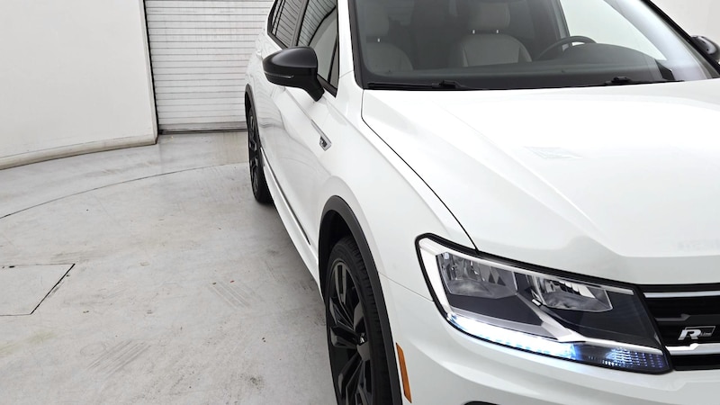 2021 Volkswagen Tiguan SE R-Line Black Hero Image