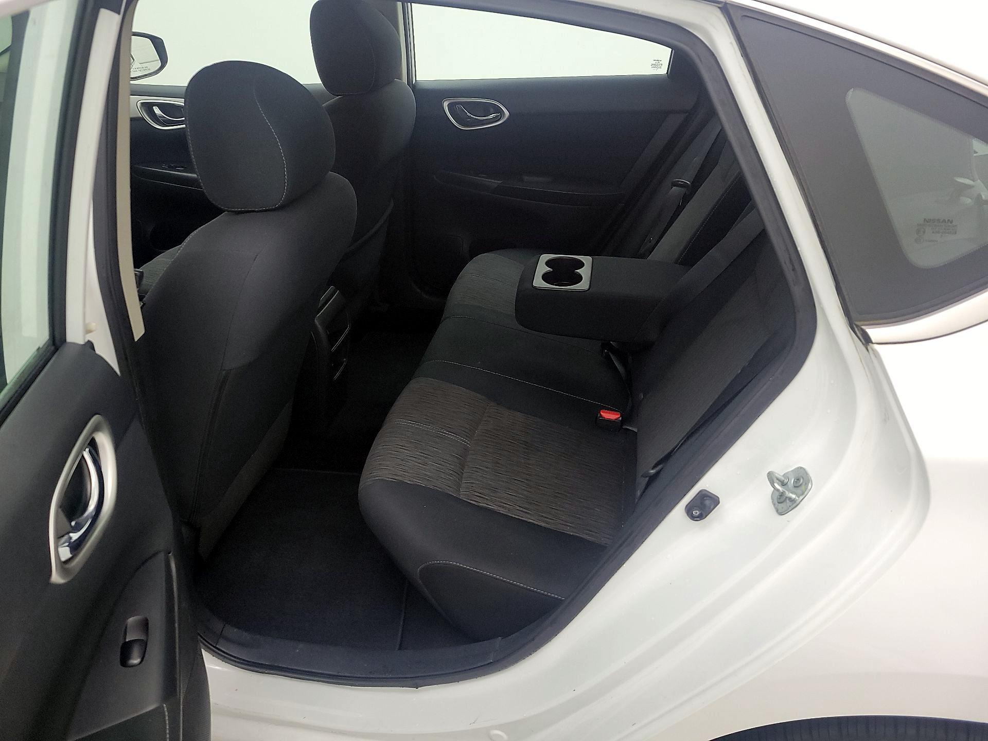 Thumbnail: 2015 Nissan Sentra - 19