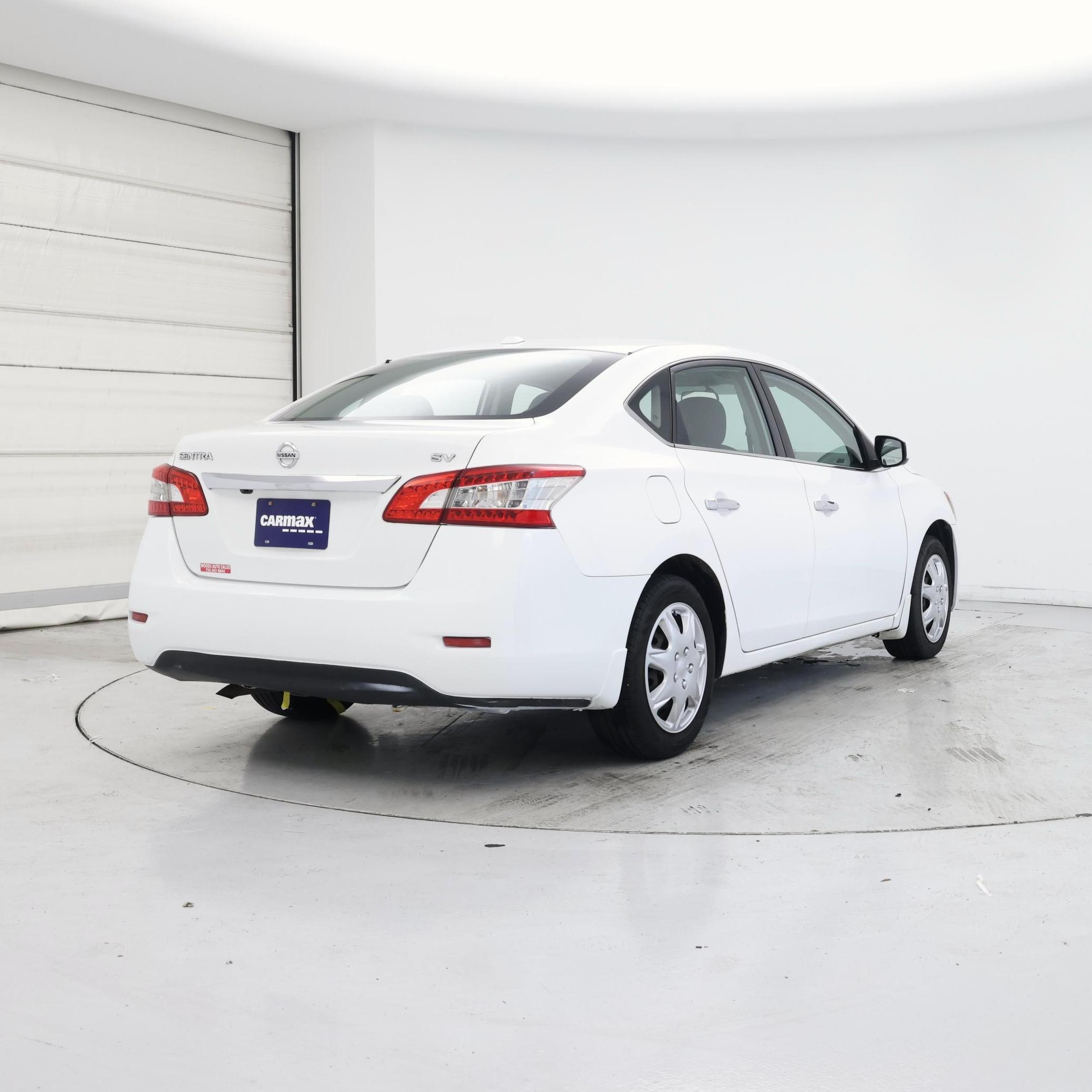 Thumbnail: 2015 Nissan Sentra - 8