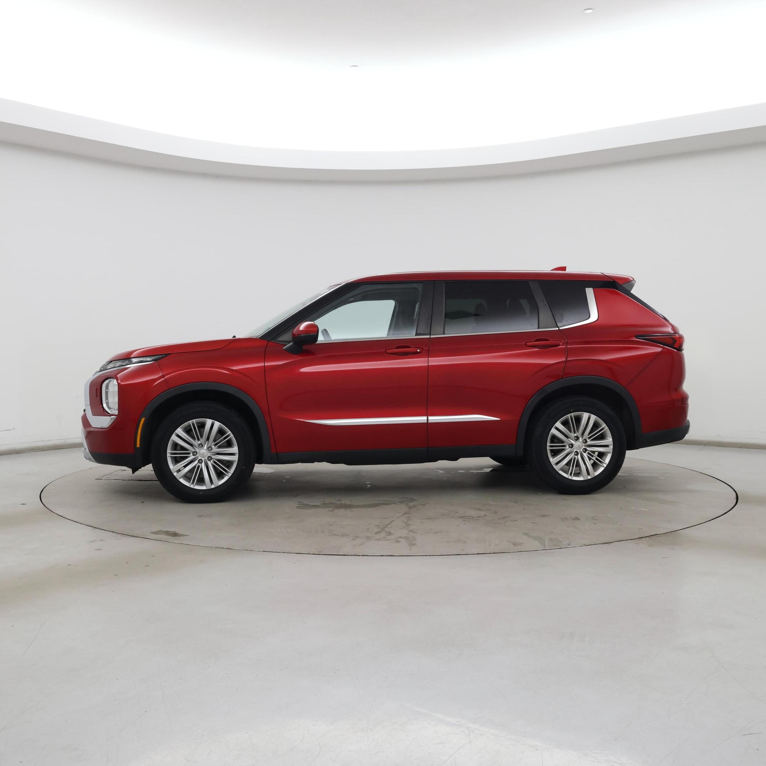 Thumbnail: 2022 Mitsubishi Outlander - 3