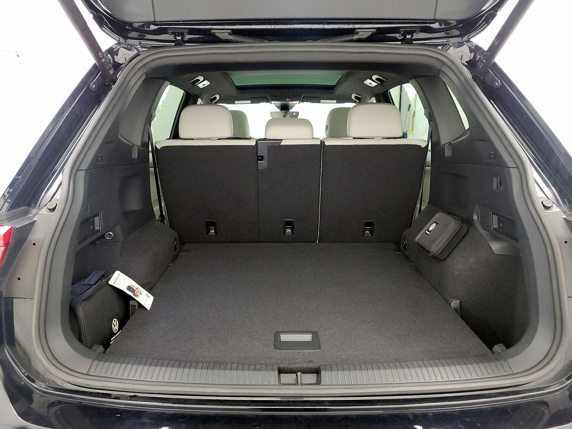 Thumbnail: 2022 Volkswagen Tiguan - 20