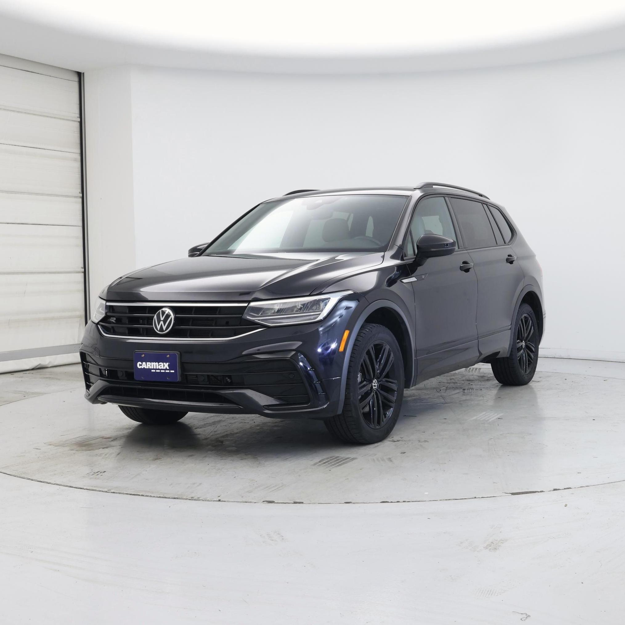 Thumbnail: 2022 Volkswagen Tiguan - 4