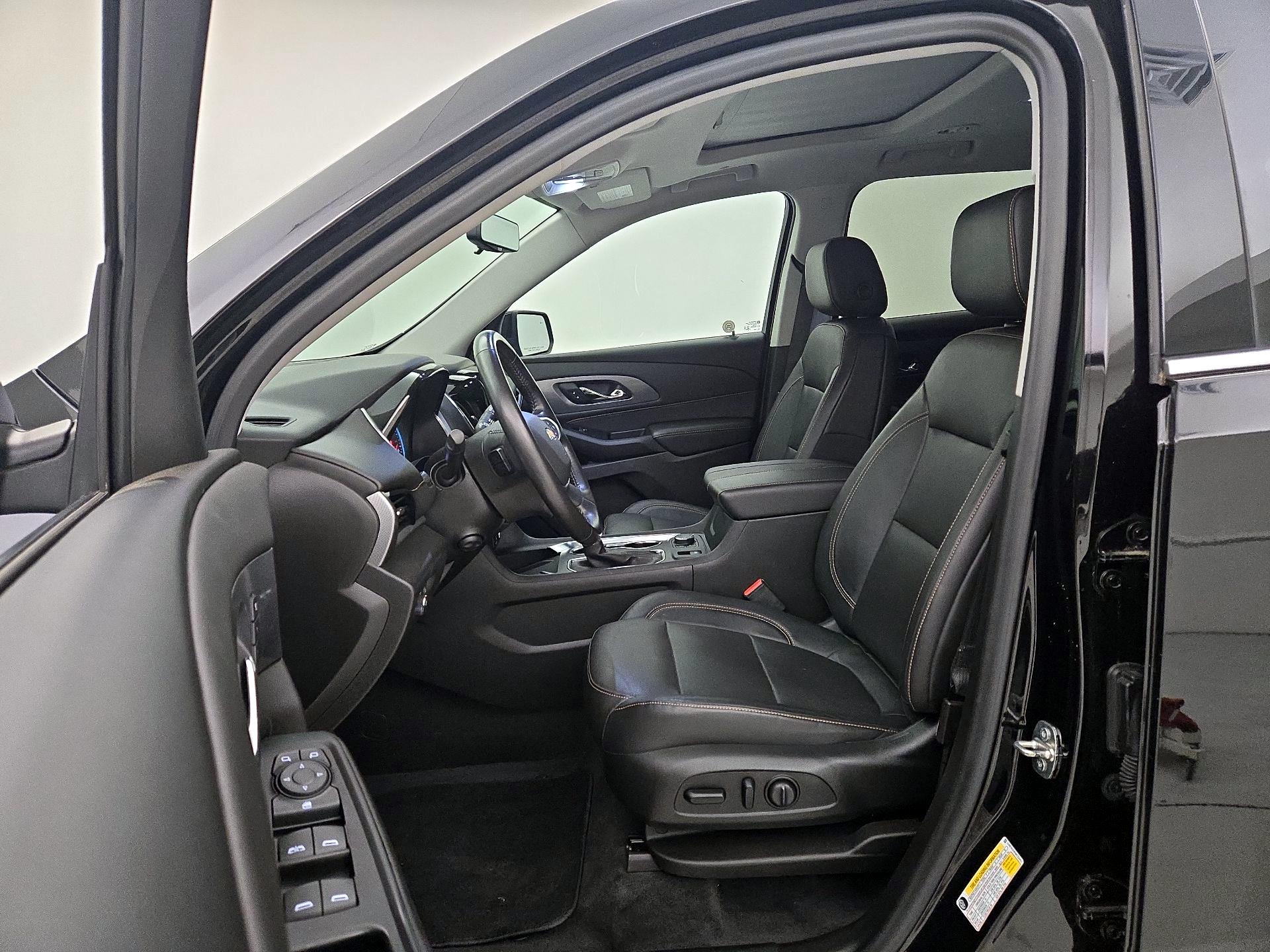 Thumbnail: 2021 Chevrolet Traverse - 11