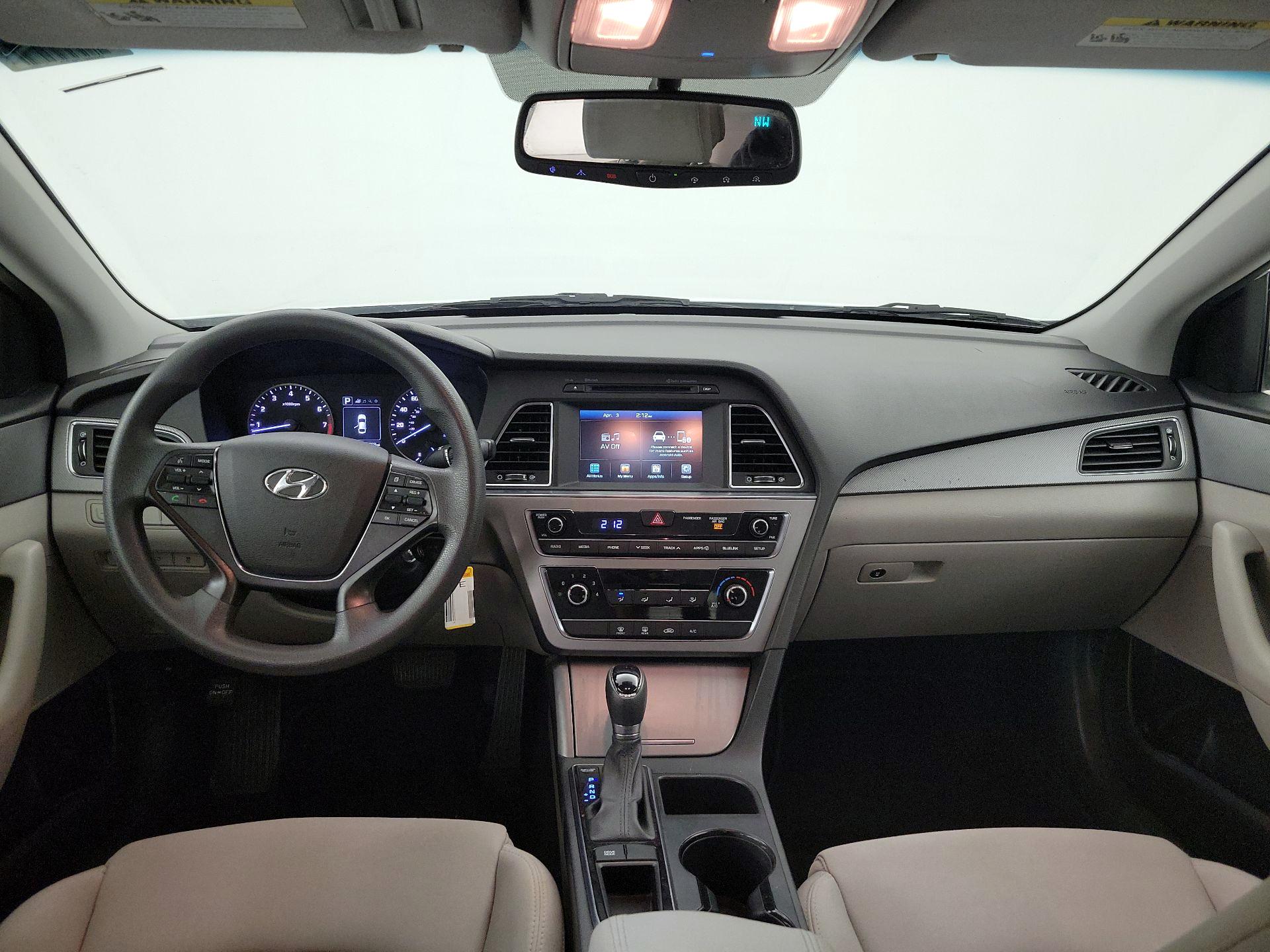 Thumbnail: 2016 Hyundai Sonata - 9
