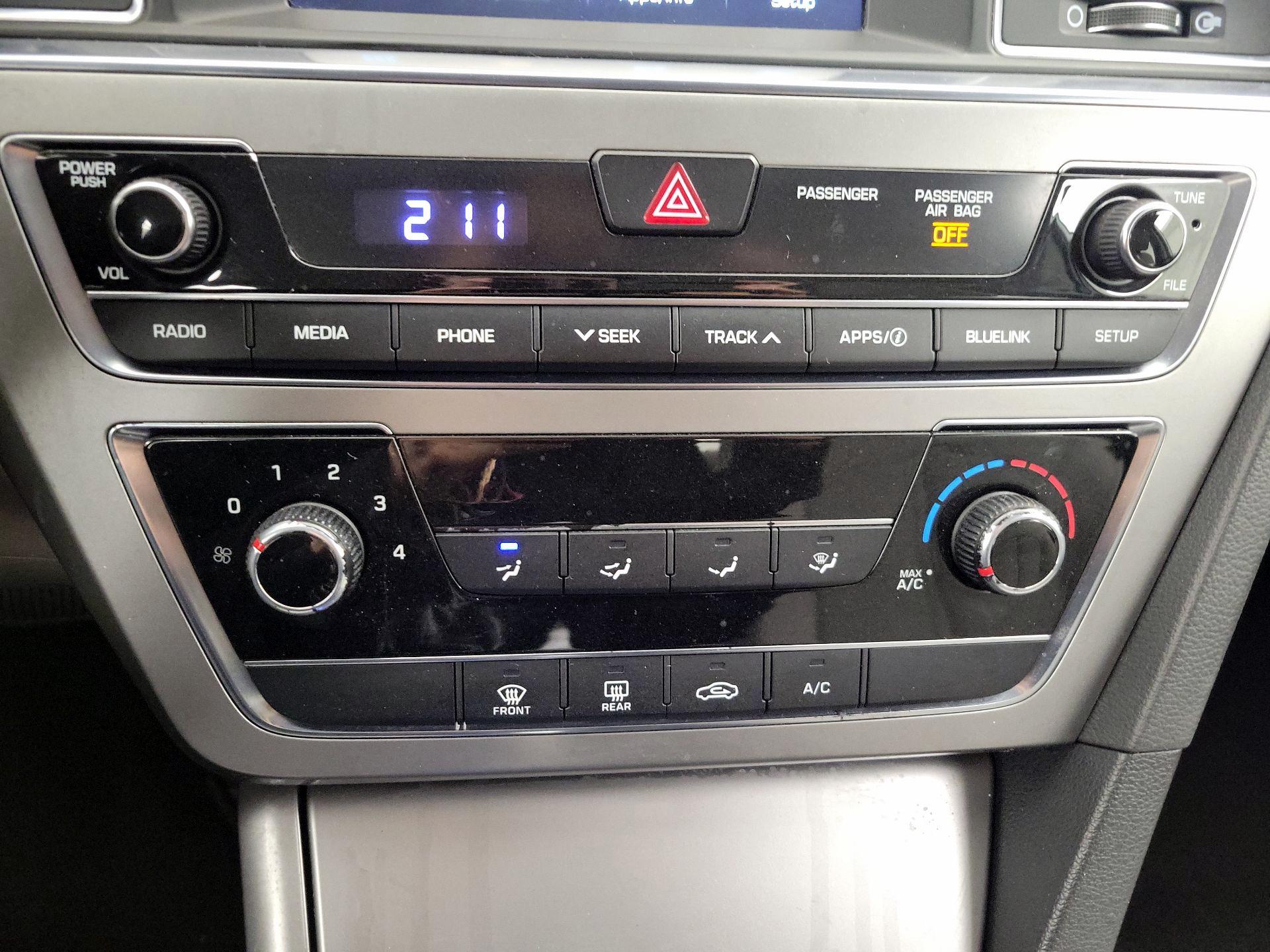 Thumbnail: 2016 Hyundai Sonata - 15