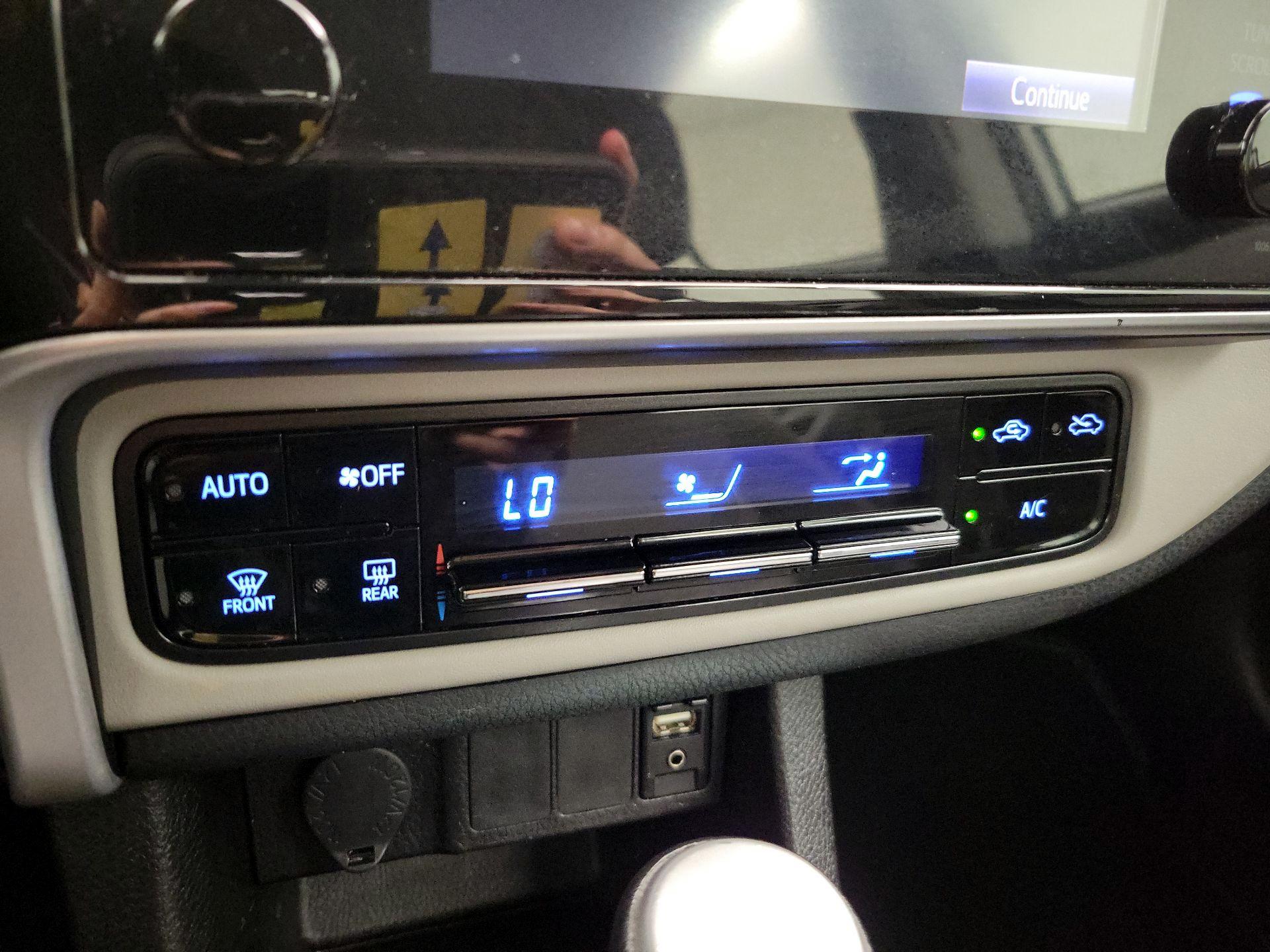 Thumbnail: 2019 Toyota Corolla - 15