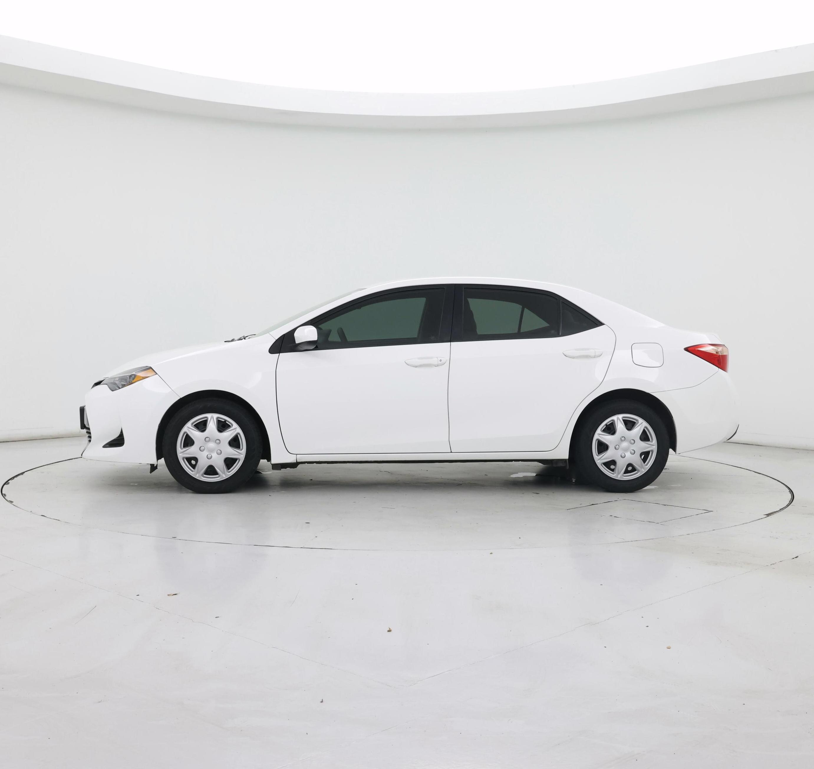 Thumbnail: 2019 Toyota Corolla - 3
