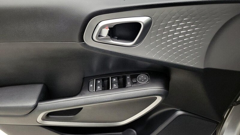 2023 Kia Soul LX 12
