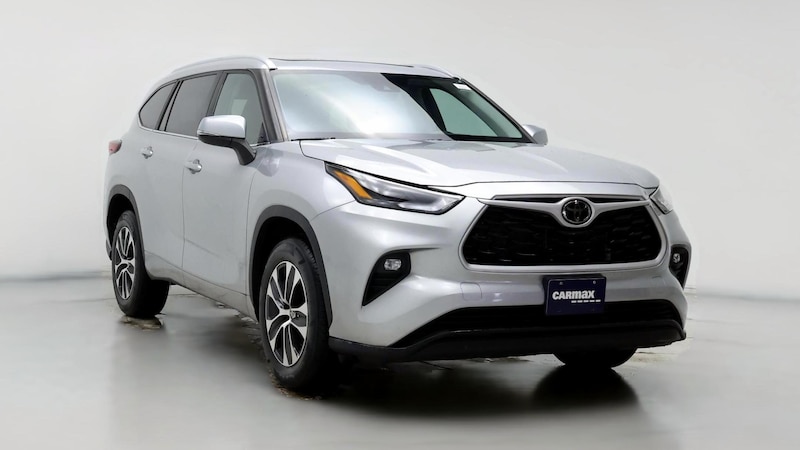 2023 Toyota Highlander XLE Hero Image