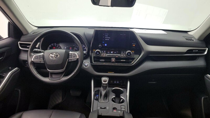 2023 Toyota Highlander XLE 9