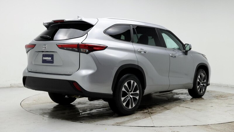 2023 Toyota Highlander XLE 8