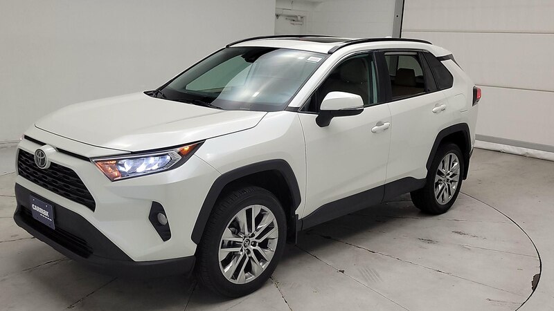 2021 Toyota RAV4 XLE Premium 3