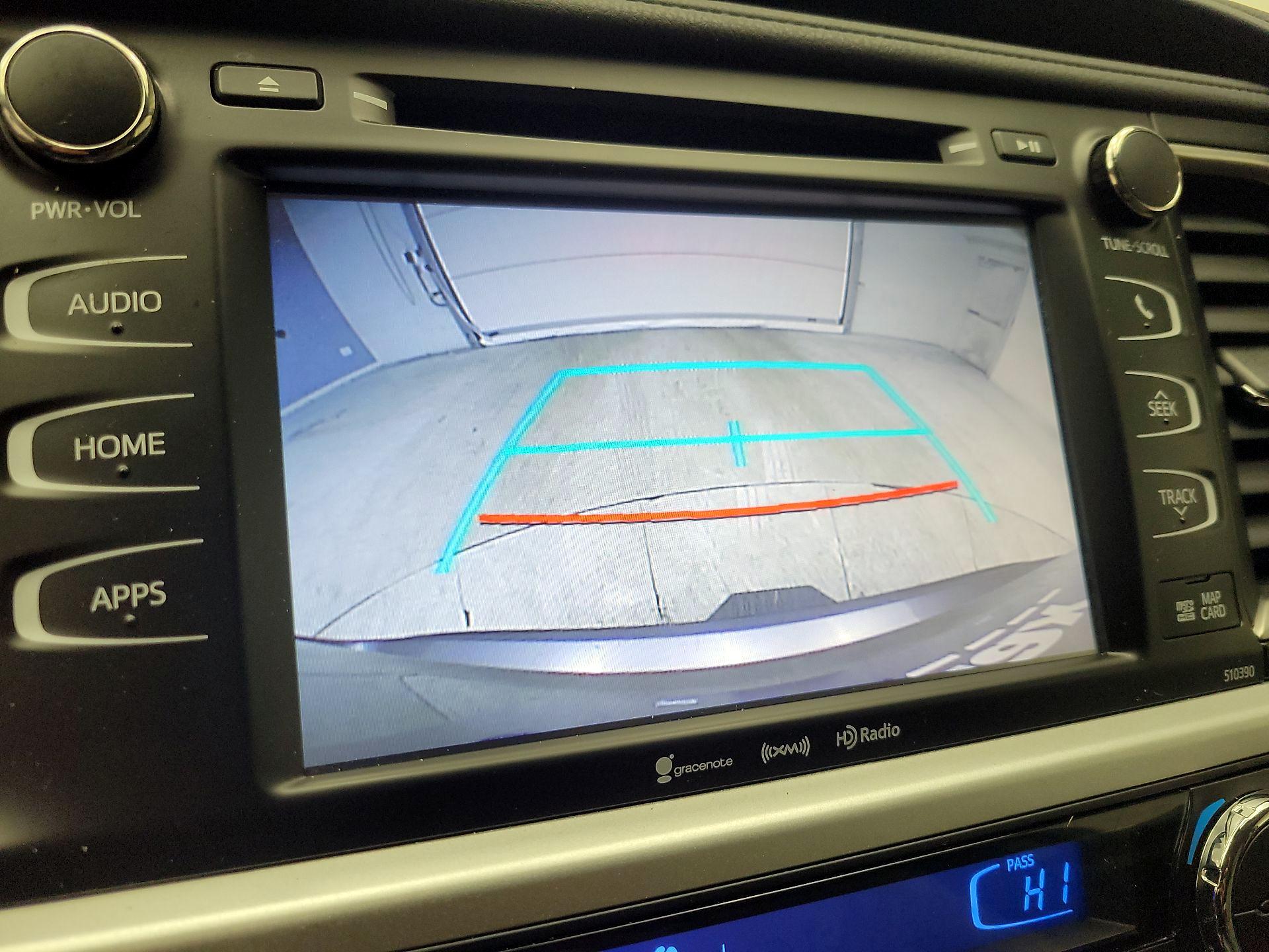 Thumbnail: 2019 Toyota Highlander - 14