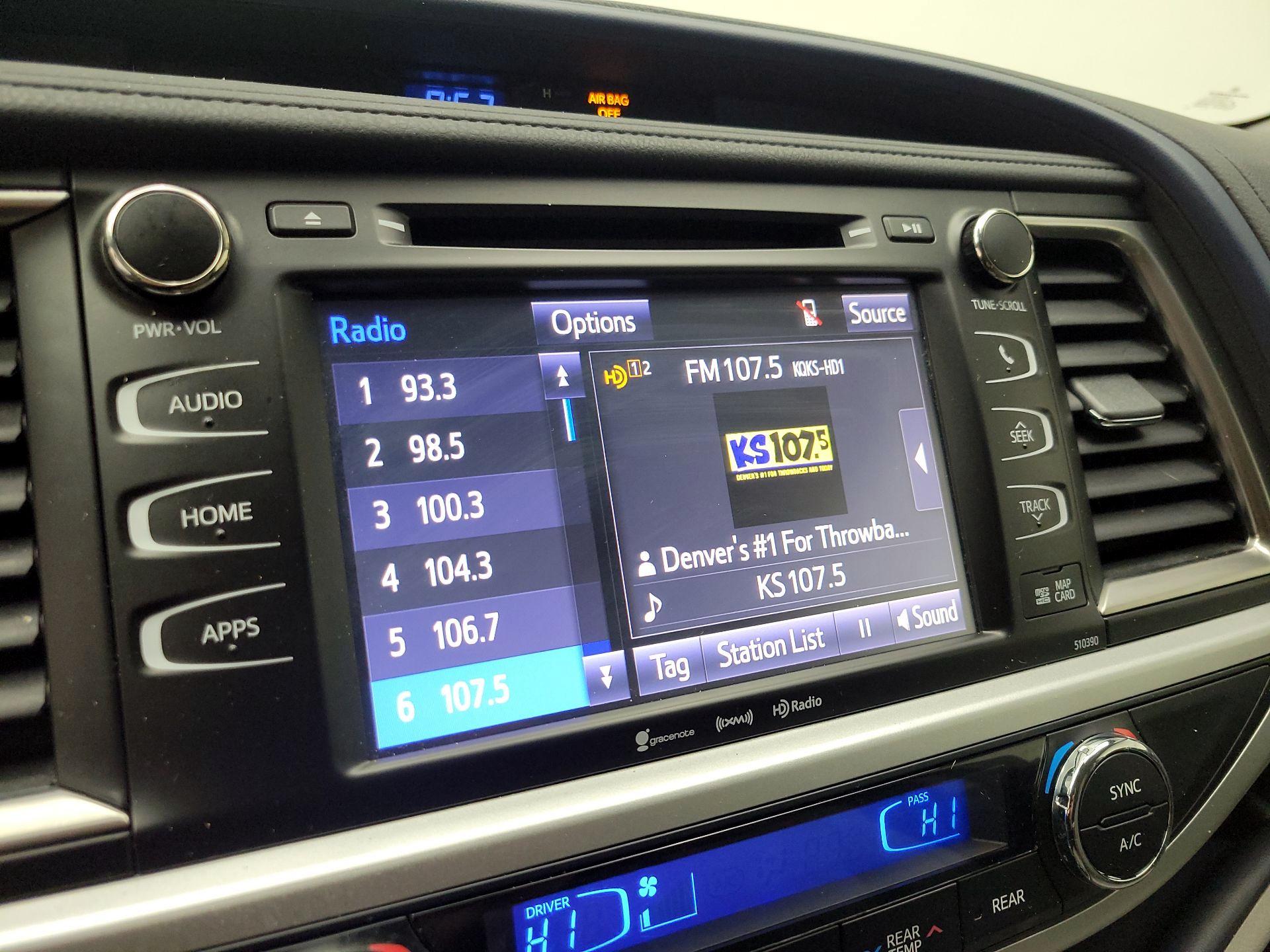 Thumbnail: 2019 Toyota Highlander - 15