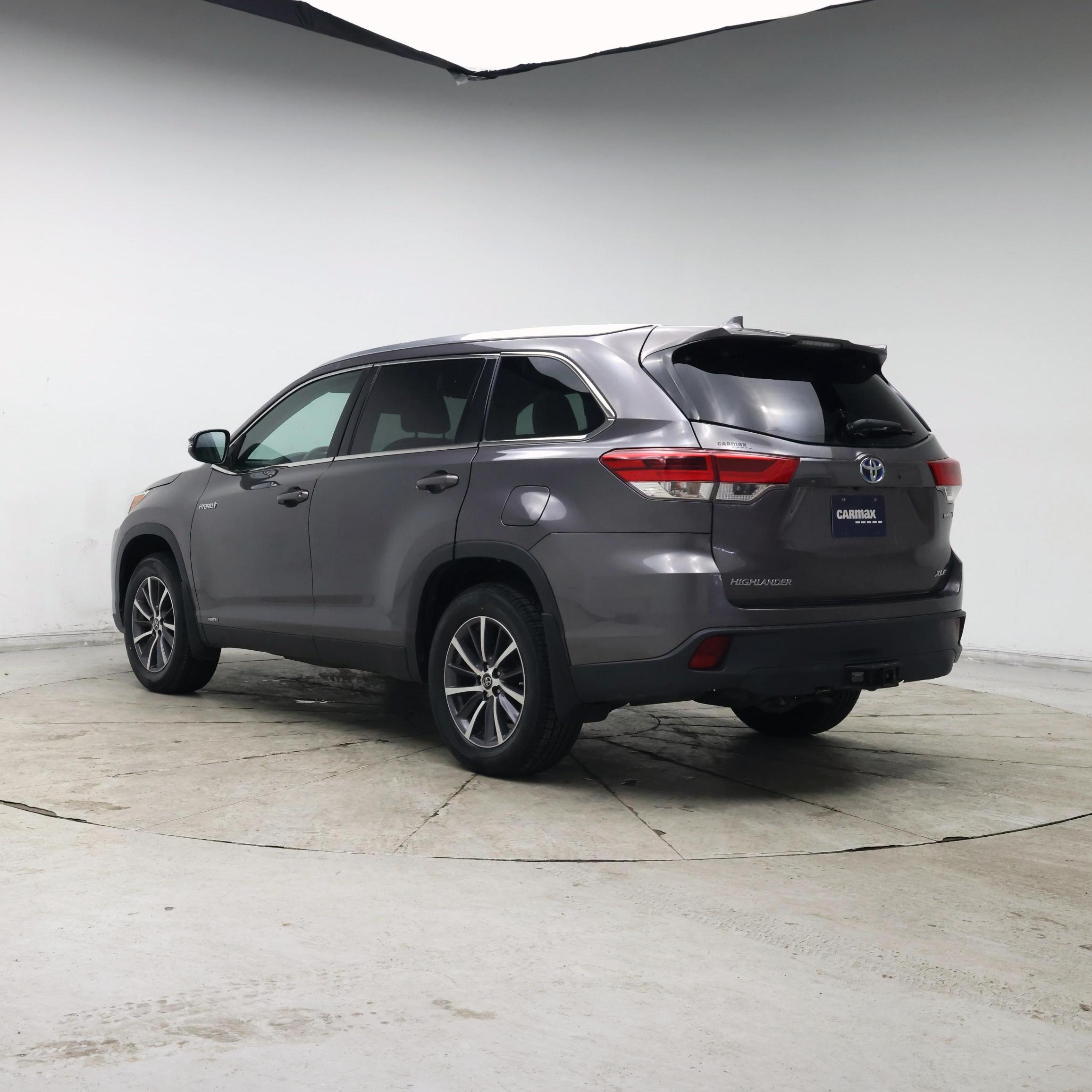 Thumbnail: 2019 Toyota Highlander - 2