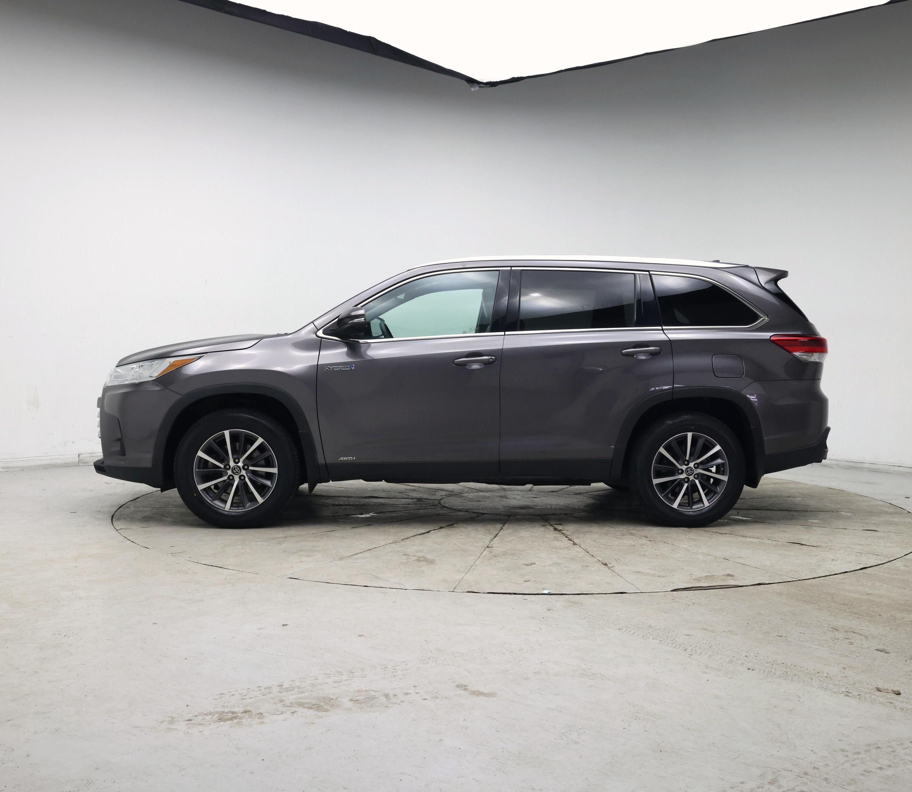 Thumbnail: 2019 Toyota Highlander - 3