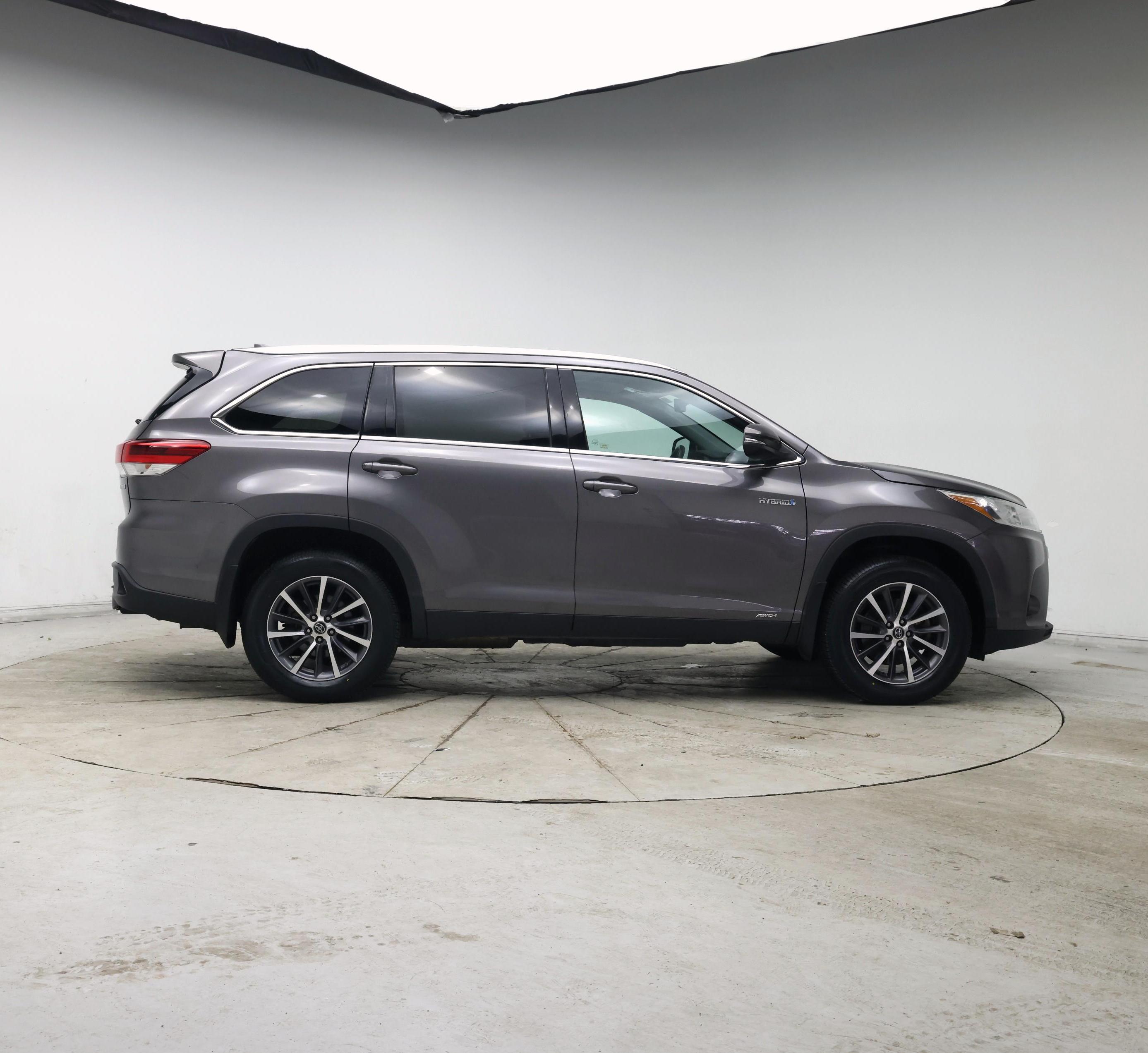 Thumbnail: 2019 Toyota Highlander - 7