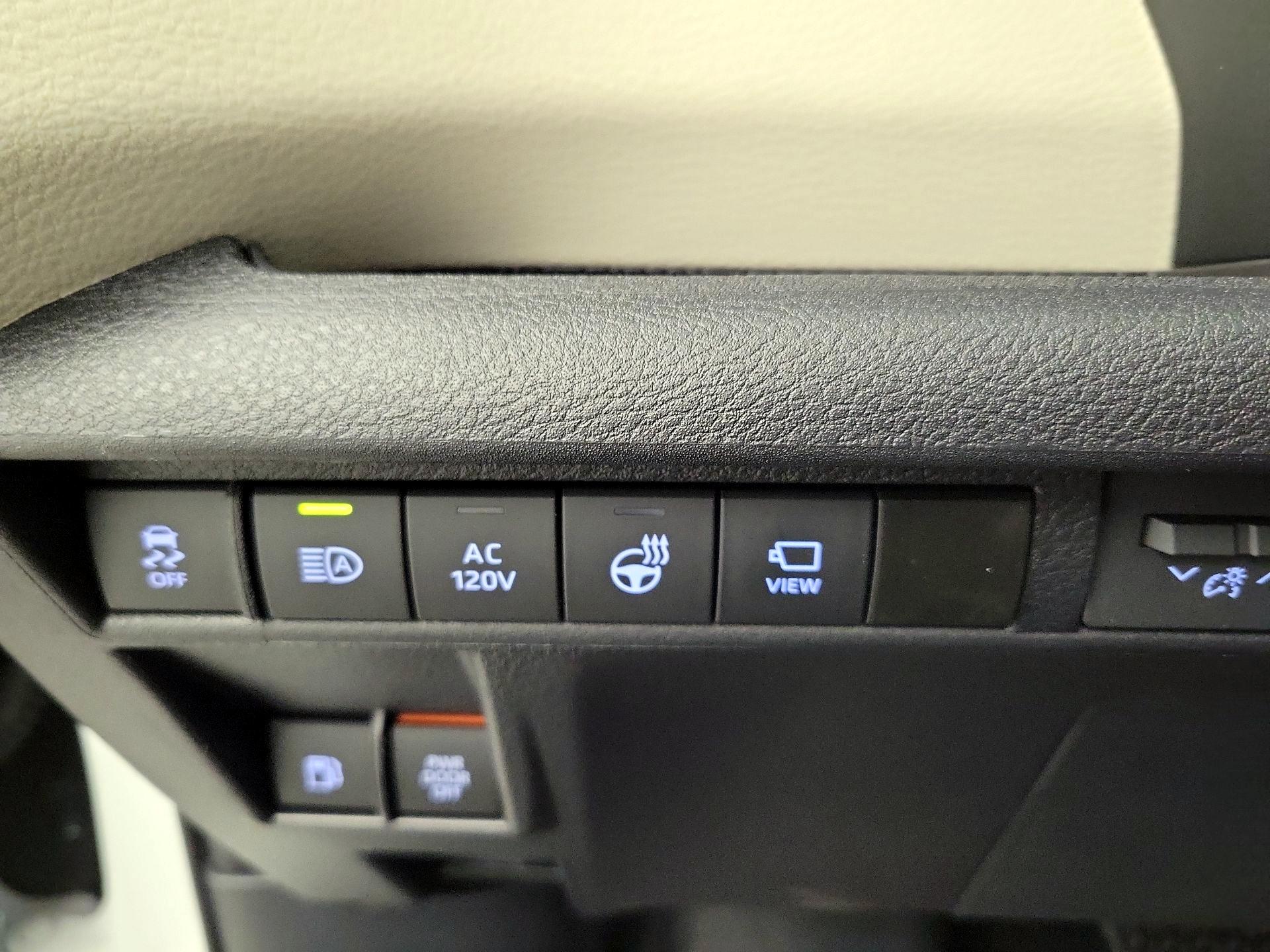Thumbnail: 2024 Toyota Sienna - 13