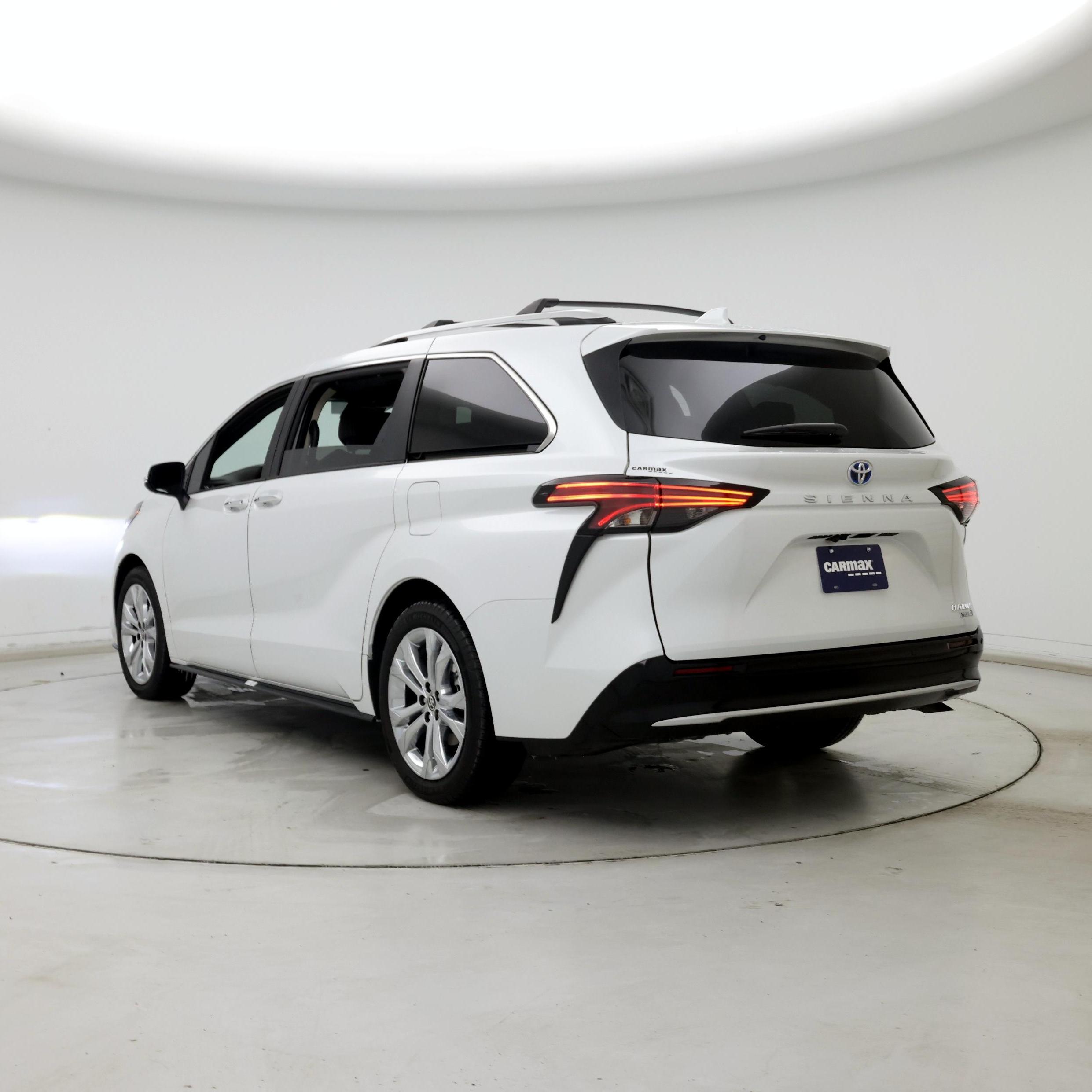 Thumbnail: 2024 Toyota Sienna - 2