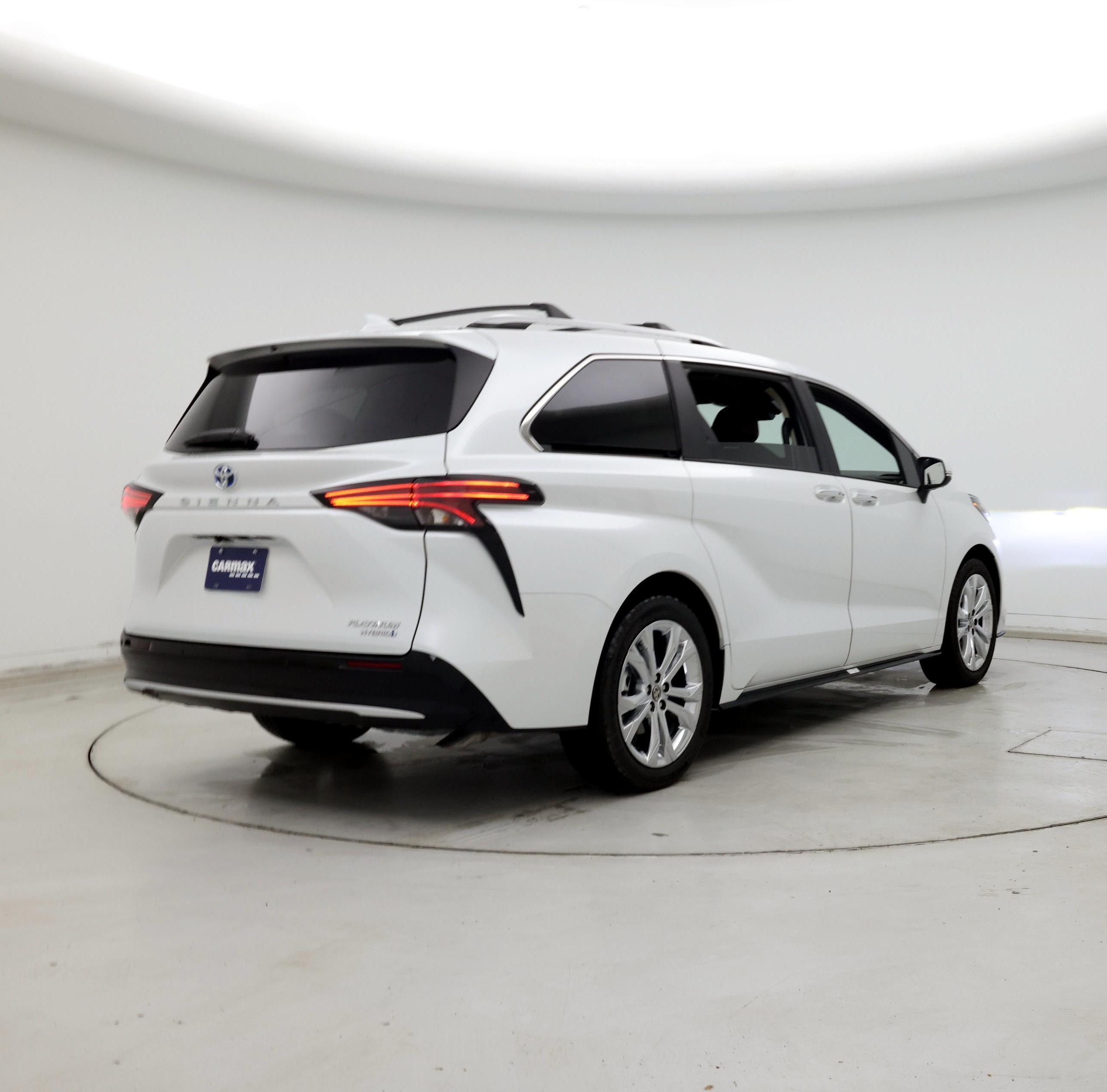 Thumbnail: 2024 Toyota Sienna - 8