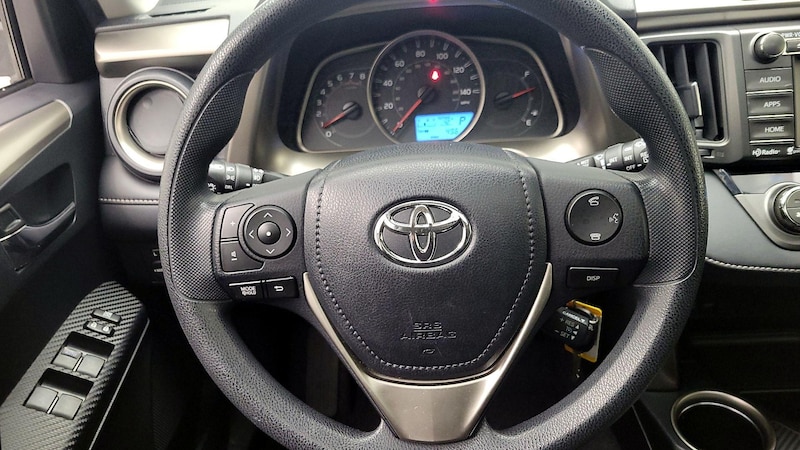 2015 Toyota RAV4 XLE 10