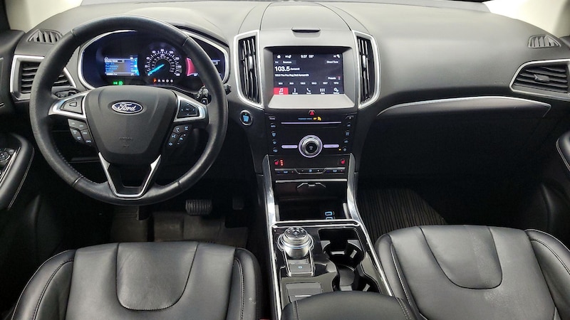 2019 Ford Edge Titanium 9