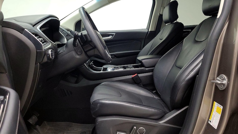2019 Ford Edge Titanium 11
