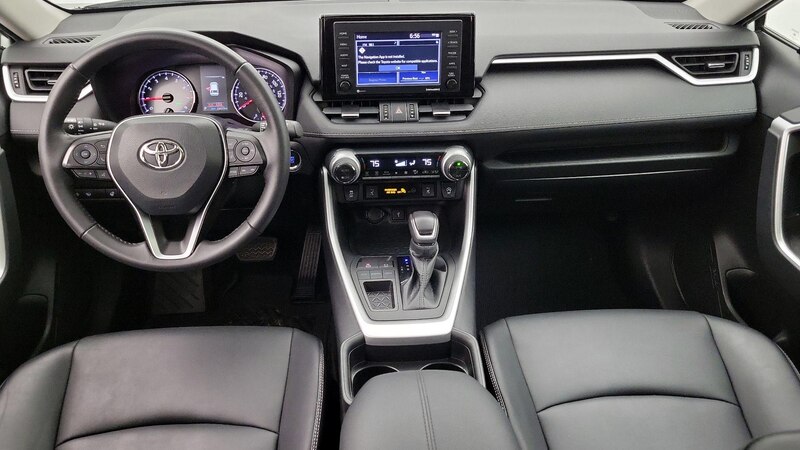 2021 Toyota RAV4 XLE Premium 9