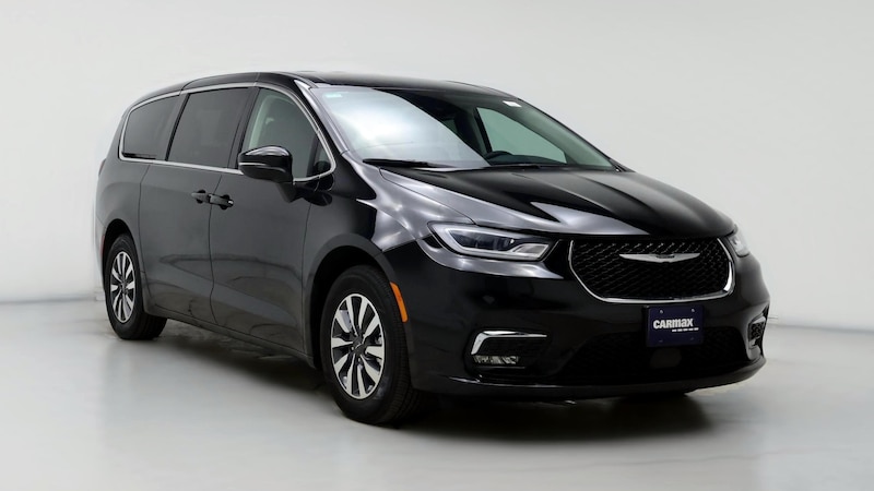 2023 Chrysler Pacifica Hybrid Touring L Hero Image