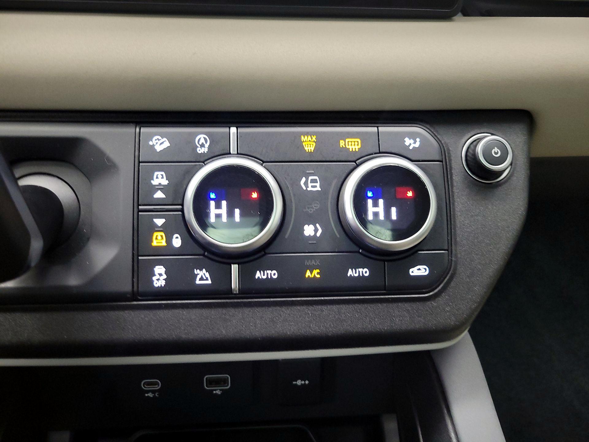 Thumbnail: 2021 Land Rover Defender - 17