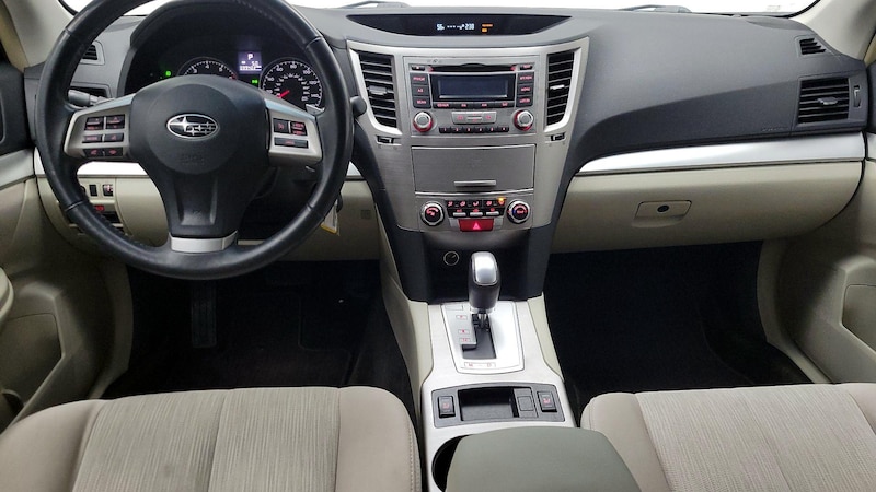 2013 Subaru Outback Premium 9