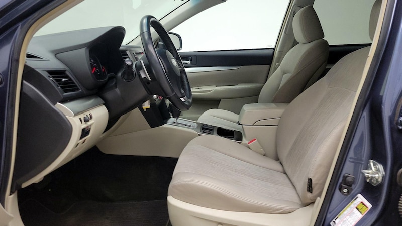 2013 Subaru Outback Premium 11